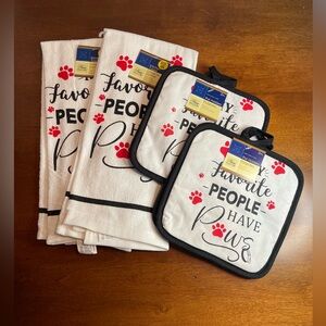 Kitchen Towels and Pot Holders. NWT